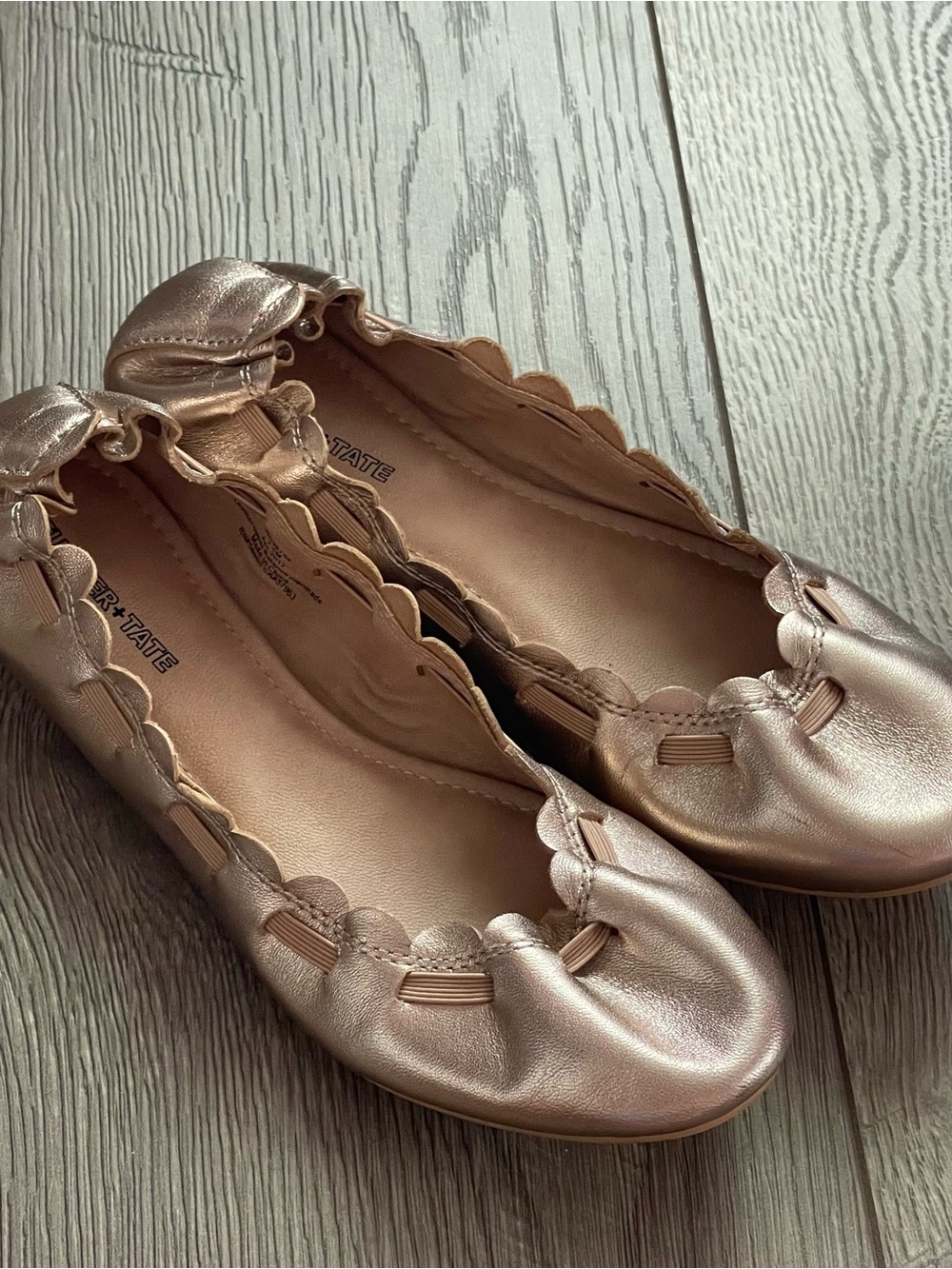 Tucker + Tate Rose Gold Metallic Girls Size 2.5 Leathed Scalloped Ballet Flats